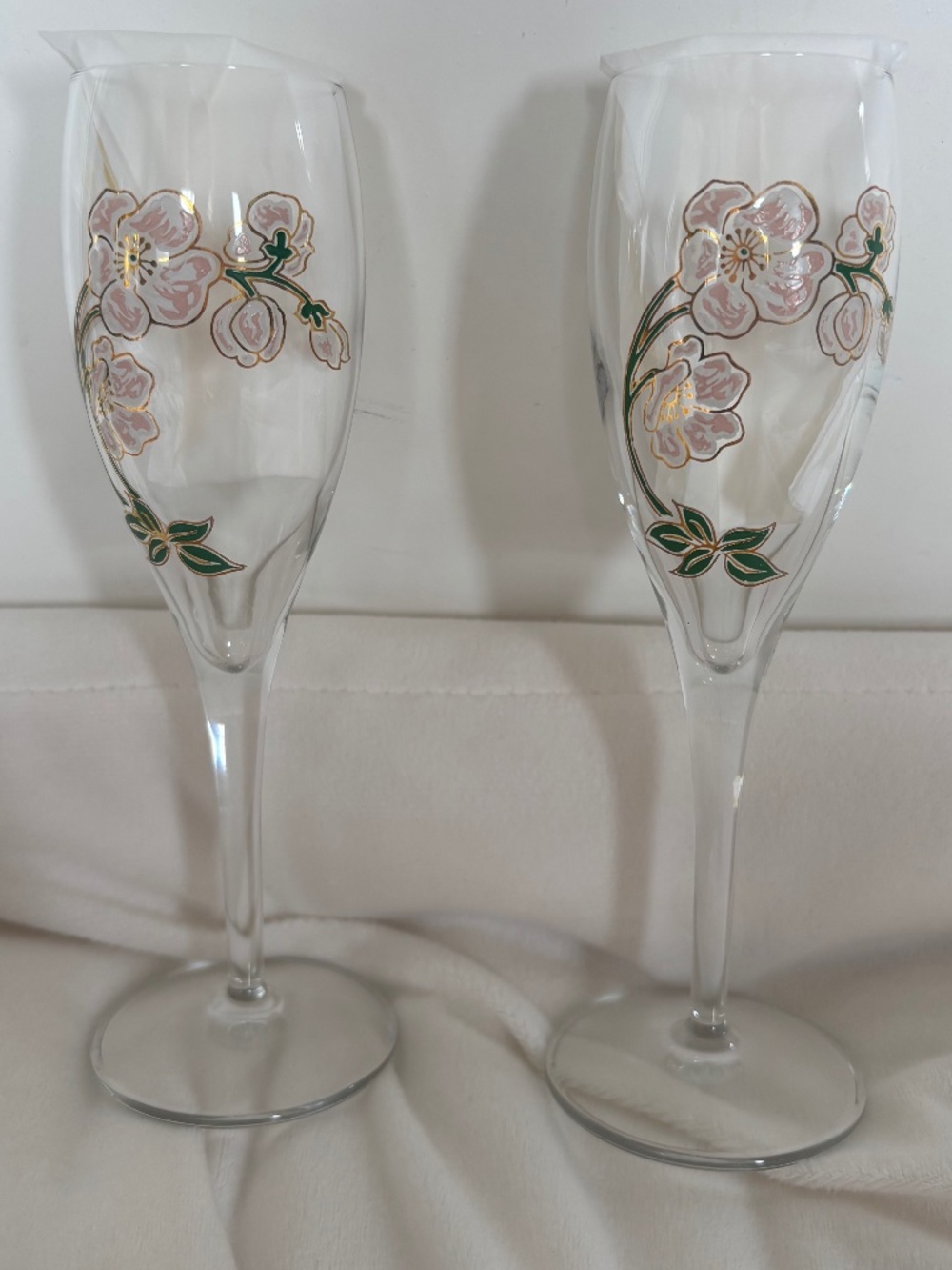 Perrier Jouet Champagne Glasses Clear Pink Flowers Metallic Gold Green Flutes